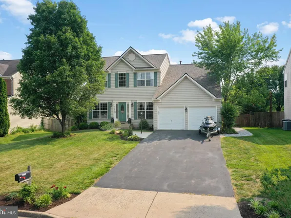 10867 King Nobel Ln, Bealeton, VA 22712