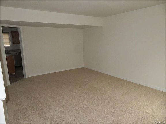 4th image of 5405 Dickens Glen Ln