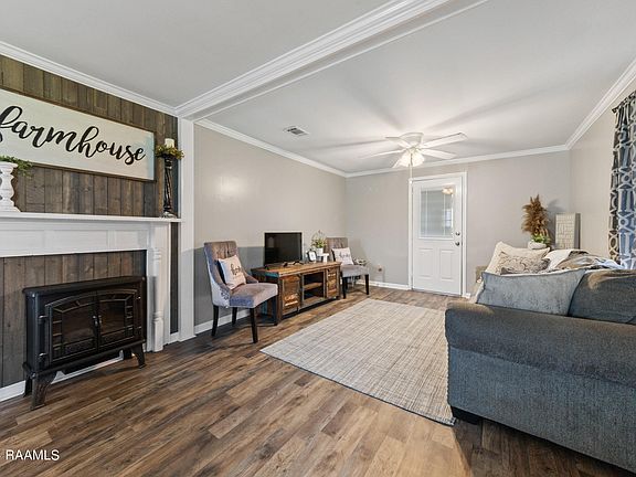 4th image of 336 Vatican Rd