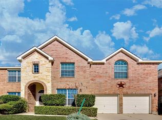 5533 Dunn Hill Dr, Fort Worth, TX 76137
