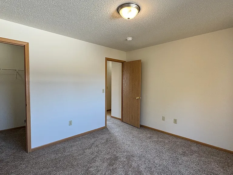 Kestrel Meadows Townhomes — Photo 12