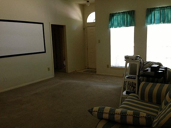 4th image of 3814 Nicole Dr