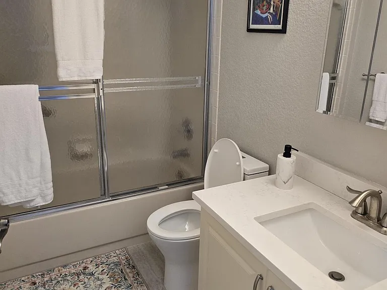 7580 Regency Lake Dr #402 — Photo 28