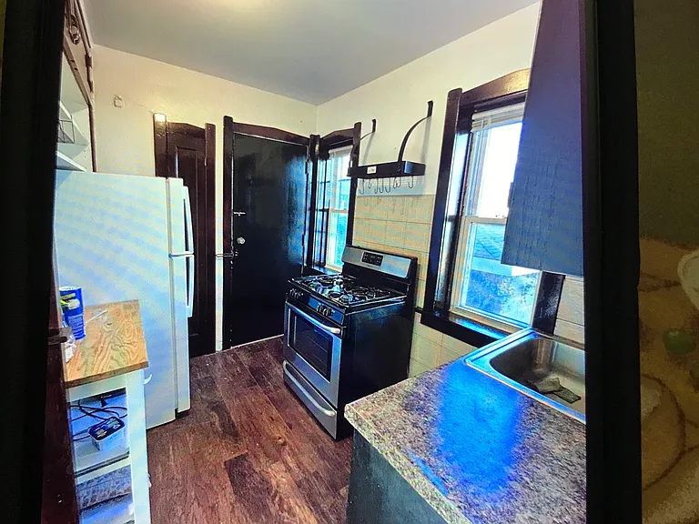 2412 N California Ave #1A — Photo 4