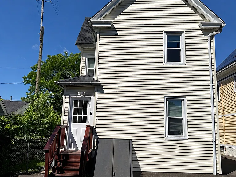 11 Hine St — Photo 2