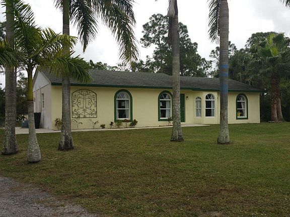 3rd image of 8606 Banyan Blvd