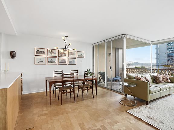4th image of 2135 Argyle Ave #102