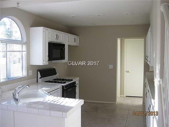 4th image of 3436 Martin Hall Dr