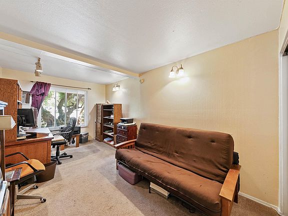 5th image of 45505 Gleneagles Ct