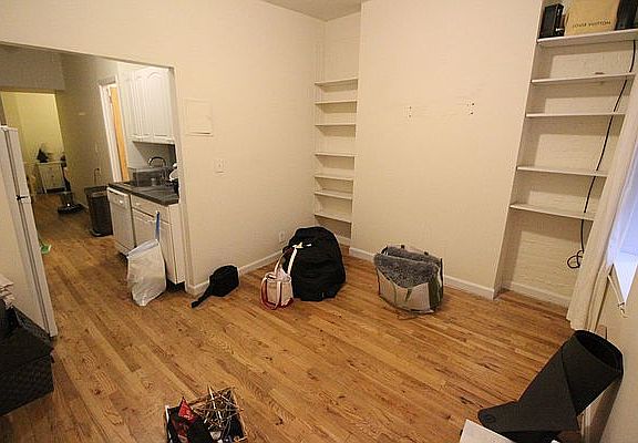 4th image of 406 E 64th St APT 10