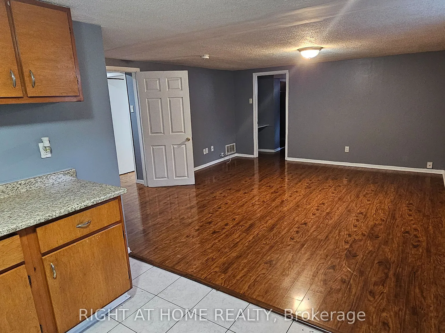3 bed, $2,200 — Photo 4
