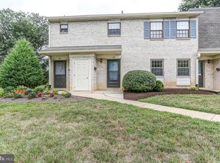 102 Valleybrook Dr, Lancaster, PA 17601
