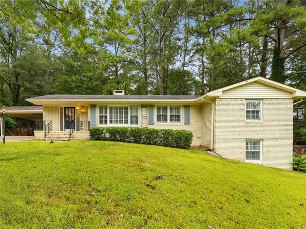 508 Greenridge Cir, Stone Mountain, GA 30083