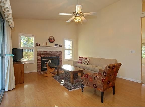 4th image of 2719 Montefrio Ln