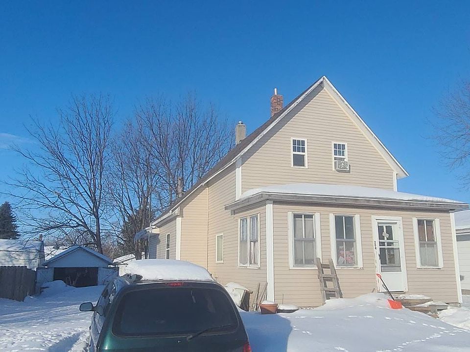 2nd image of 204 S Renville St