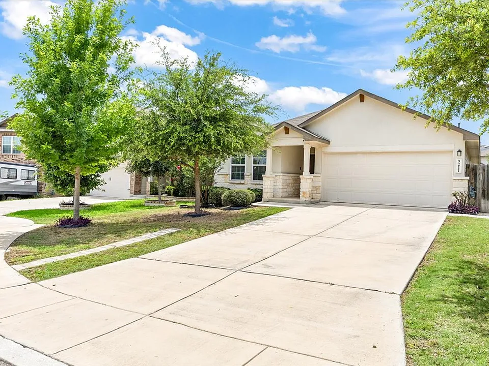 9211 Savoy Sands