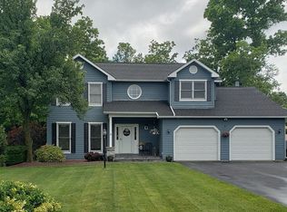 6032 Singletree Ln, Jamesville, NY 13078