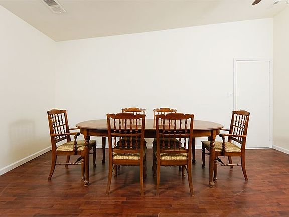 Formal dining room