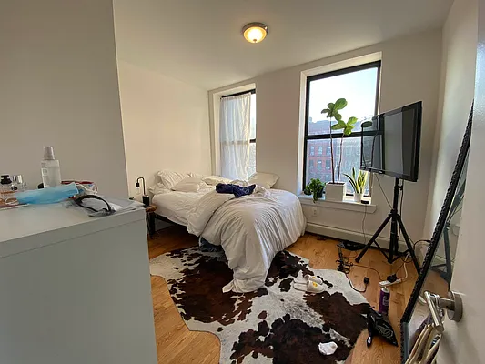 Rented by EastMount Realty LLC | media 23