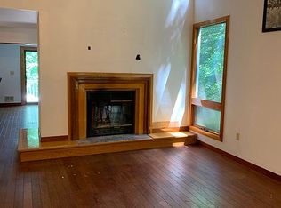 124 Matthews Rd, Colts Neck, NJ 07722