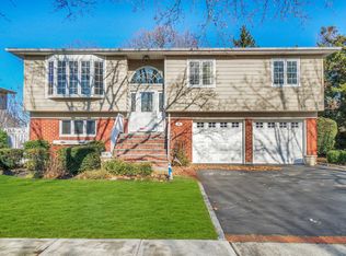 20 Miami Rd, Bethpage, NY 11714