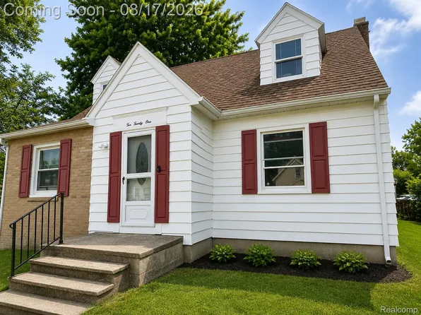 1021 Hapeman St, Lansing, MI 48915