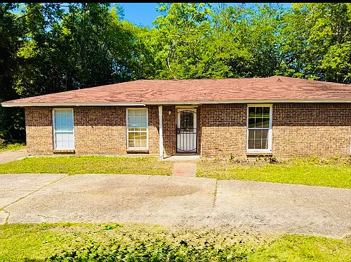 3633 Woodley Rd Photo 1