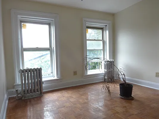 Rented by Blue Egg Realty Corp | media 49