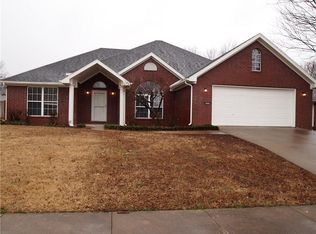 4409 W Castlebury Ln, Fayetteville, AR 72704