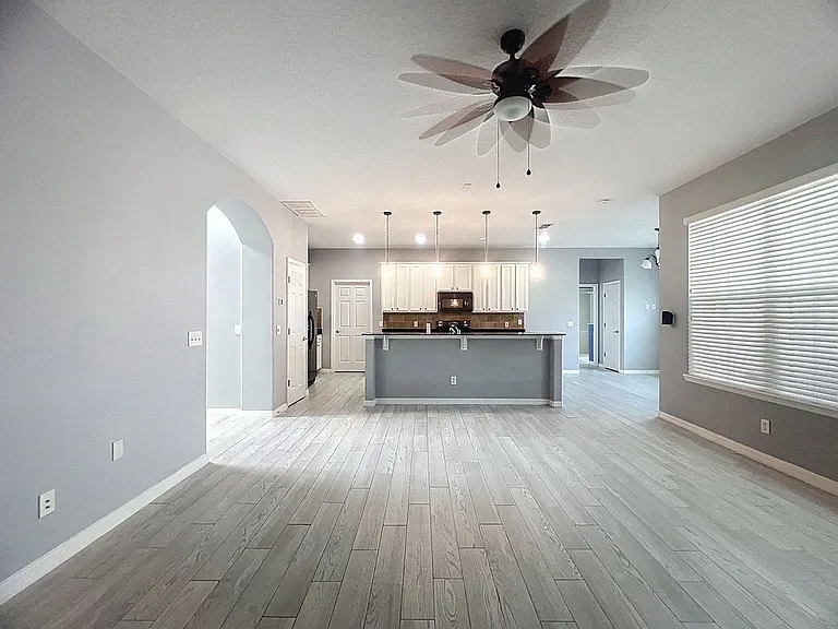 1476 Lexington Ave — Photo 6