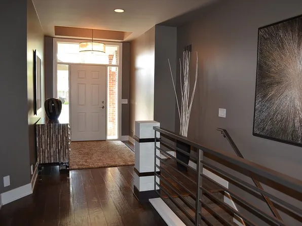 4930 Sugar Creek Rd, Lincoln, NE 68516