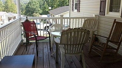 3rd image of 207 Woodland Est