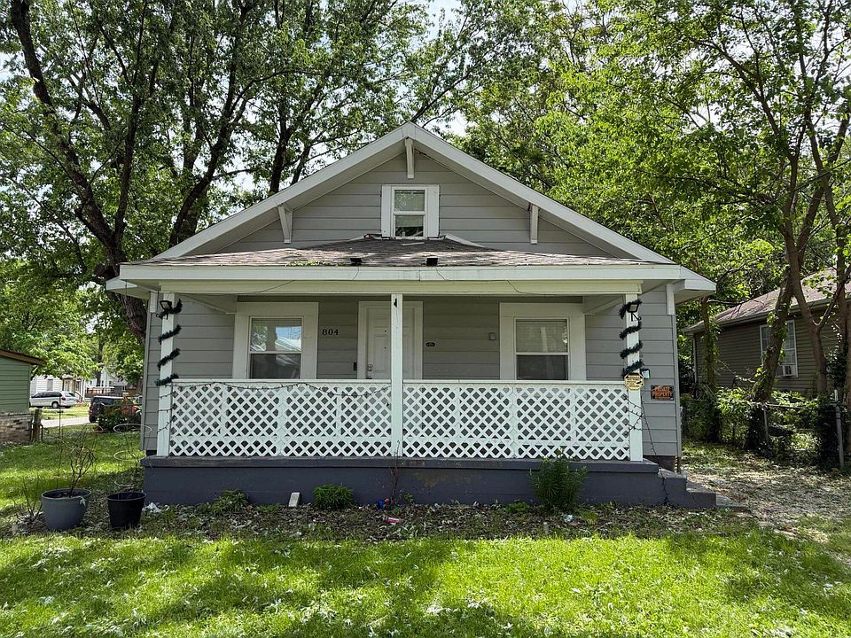 1st image of 804 W Locust Street