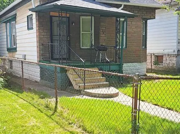 371 Highland St, Highland Park, MI 48203