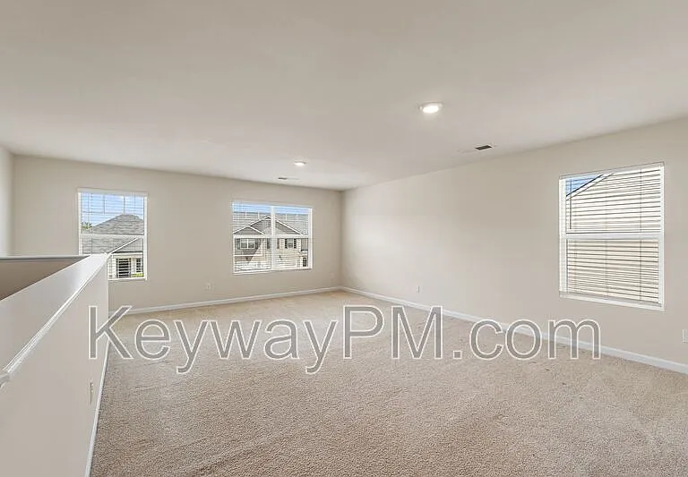 3262 Carmine Ave — Photo 12