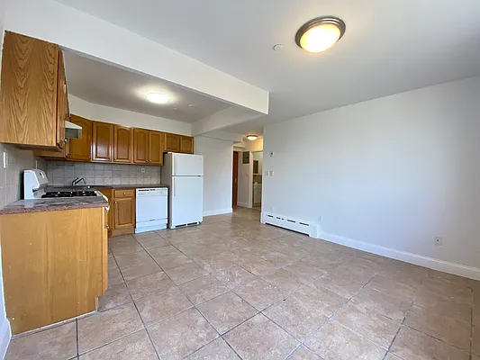 Rented by NY Space Finders Inc. | media 19