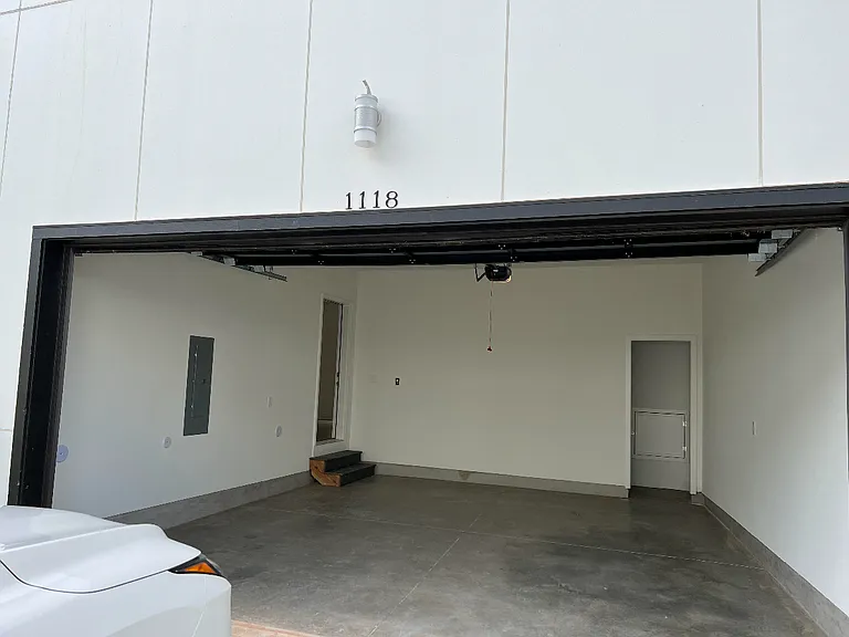 1118 Nova St — Photo 3