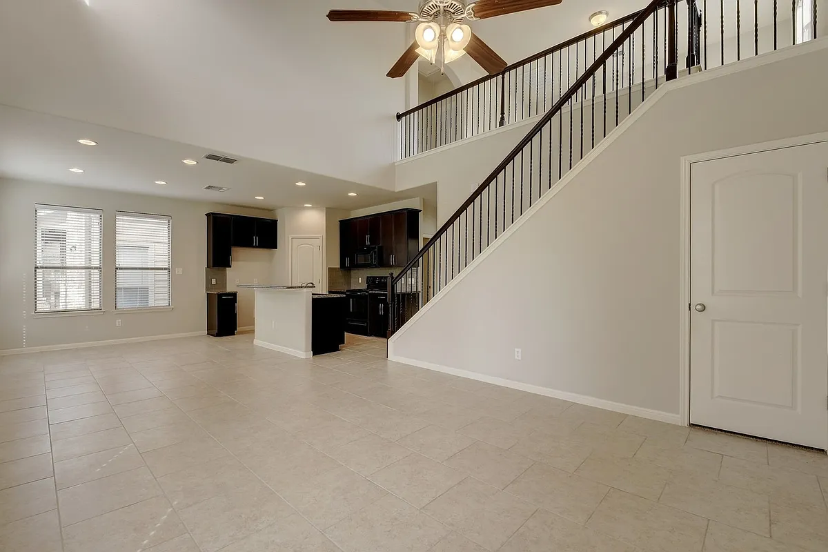 Building Photo - 11400 W Parmer Ln #129