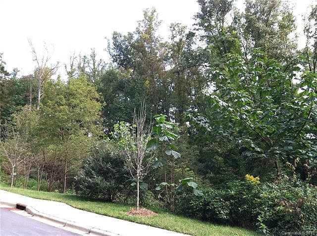 1st image of 15 Lagrange Dr #23