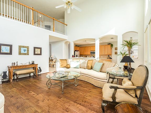4th image of 10018 Heron Meadows Dr
