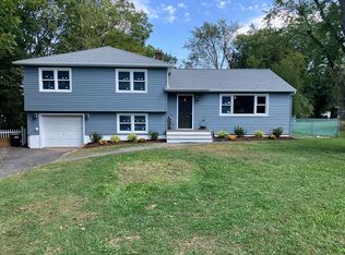 105 N Beverwyck Rd, Parsippany, NJ 07054