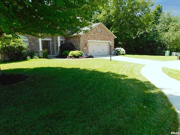 3rd image of 2310 W Paddington Ct