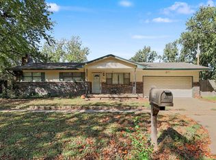 1053 N Compton St, Wichita, KS 67212