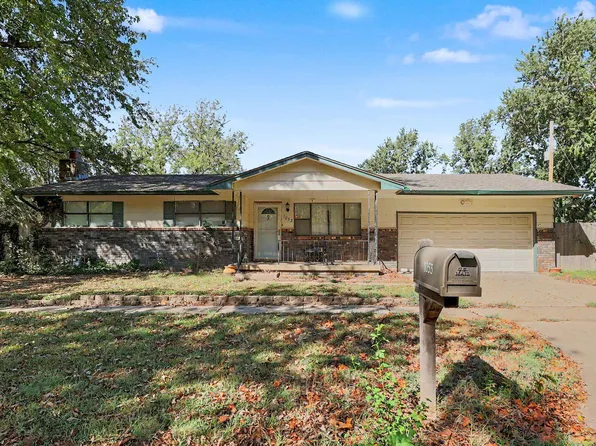 1053 N Compton St, Wichita, KS 67212