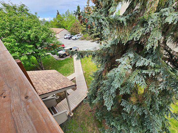 2nd image of 9725 Independence Dr #302