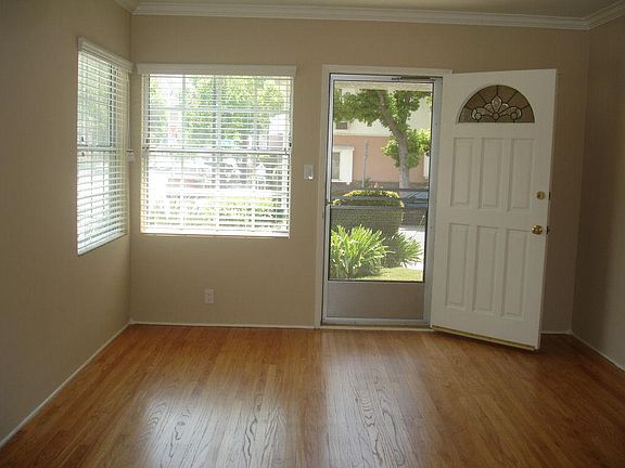 3rd image of 127 N Pass Ave
