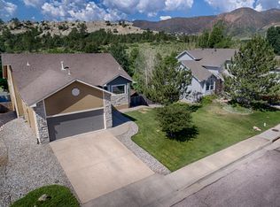 1835 Smoke Ridge Dr, Colorado Springs, CO 80919