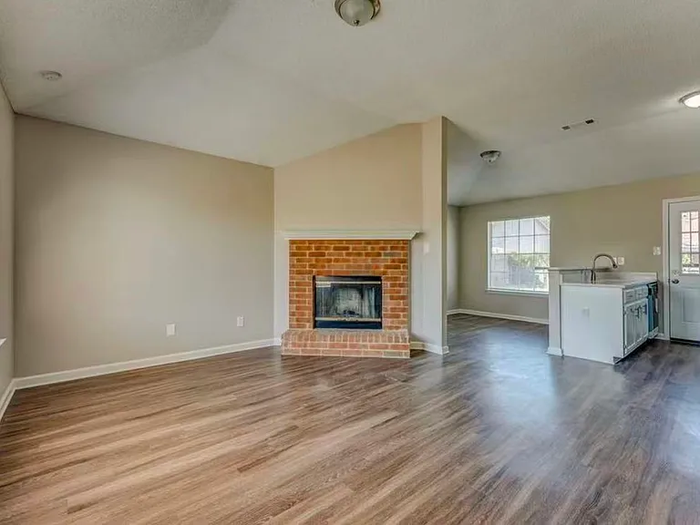 5540 Angelace Dr S — Photo 10