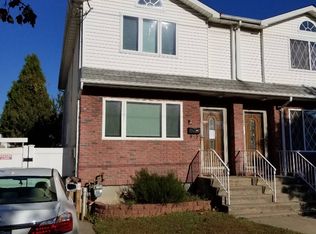 5 Cameron Ave, Staten Island, NY 10305