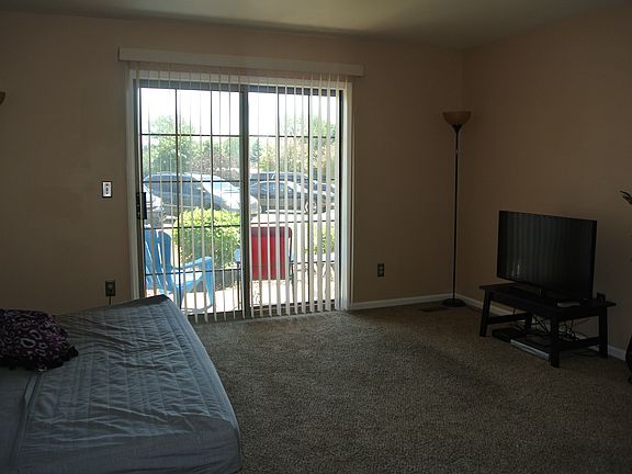 2nd image of 245 Brookwood Dr Unit 14
